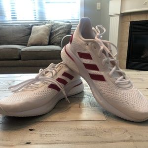 NWOT Mens Adidas Bounce Shoes